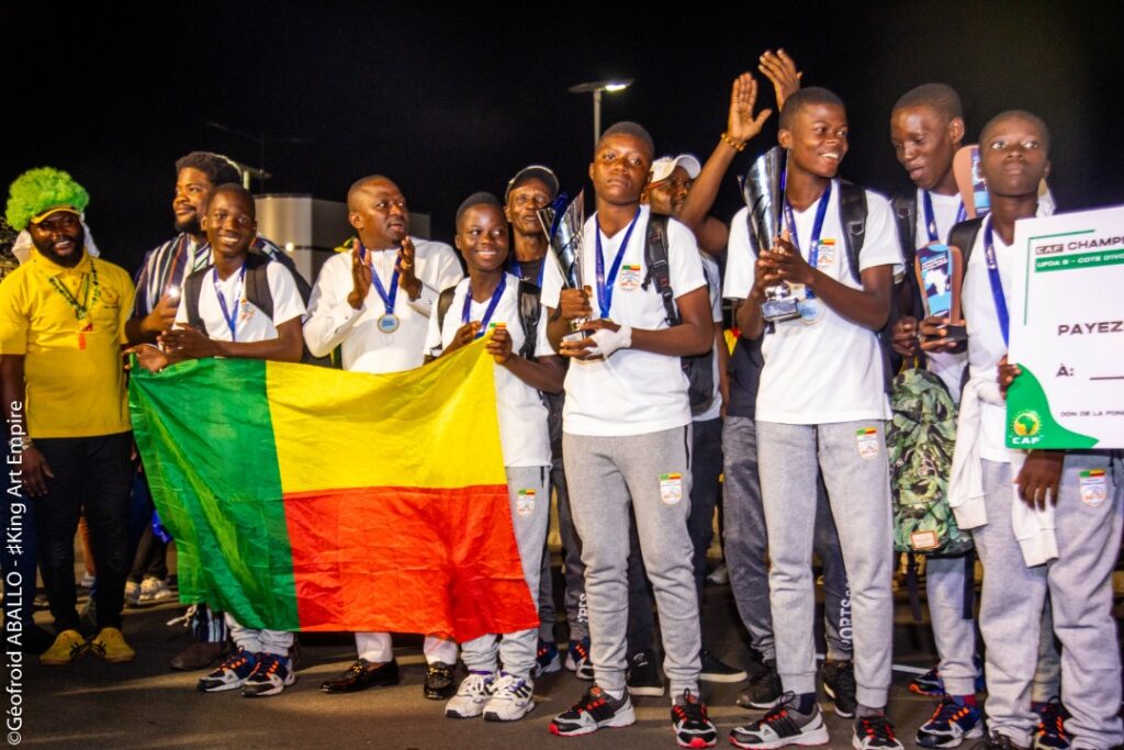 Tournoi Scolaire UFOA B : Des collégiens à la table des Écureuils