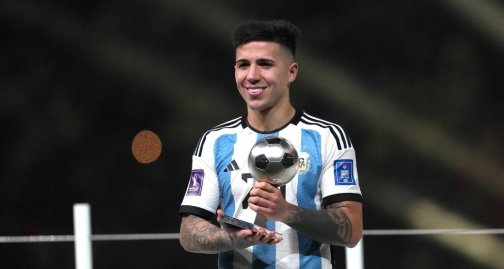 Transfert : Plusieurs offres pour l’Argentin Enzo Fernandez