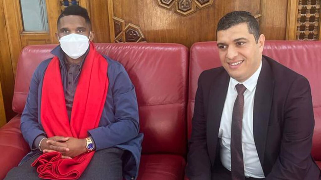 CHAN 2022: Samuel Eto’o  »en bon diplomate » en terre Algérienne