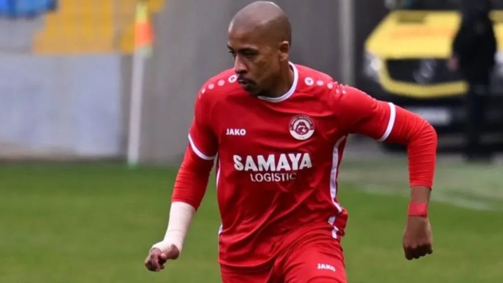 Azerbaidjan J21: Felipe Santos double buteur