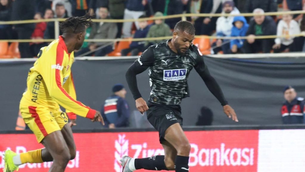 Coupe de Turquie : les statistiques impressionnantes de Steve Mounié